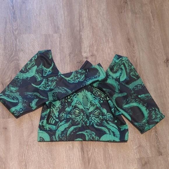 Blackmilk Cthulhu Long Sleeve Crop Top - Picture 3 of 6